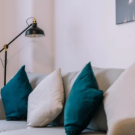 Apartment Marshal Doctor *