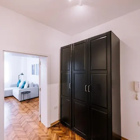 Marshal Doctor Apartment *